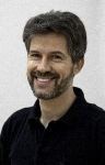 Foto af Roberto Schmidt, organist ved Lindehøj Kirke