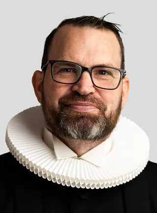 Foto af sognepræst Filip Eero